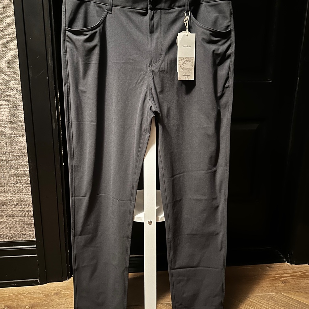 Vuori Gray Dress Pants Professional Straight-Leg Design
